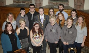 Mayor Martin Reilly with members of the Foyle Youth Council in the Guildhall. Included, on left, are Helen Harley, Derry City Council, Yvonne McKeever, WELB Youth Service, and, on right, Una McCartney, WELB Youth Service, and Stephen Quigley, WELB Youth Service. (Photo - Tom Heaney, nwpresspics)