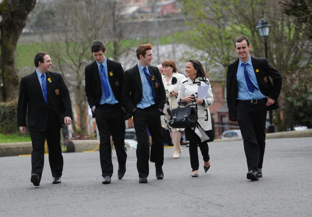 Guests arriving for the ceremony.