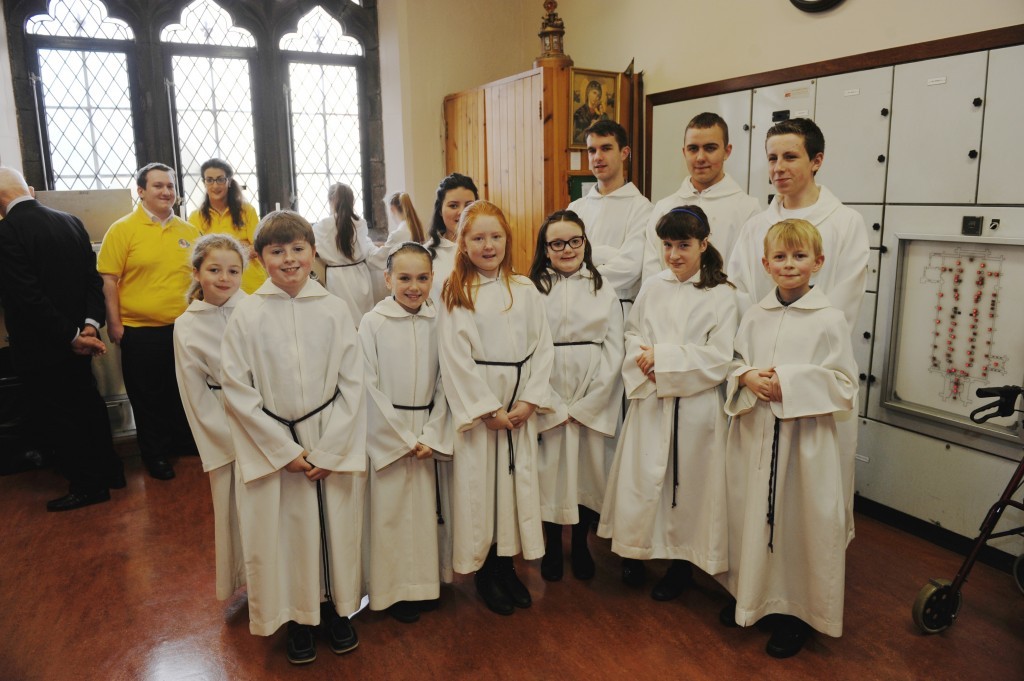 Altar servers who took part in the installation service.